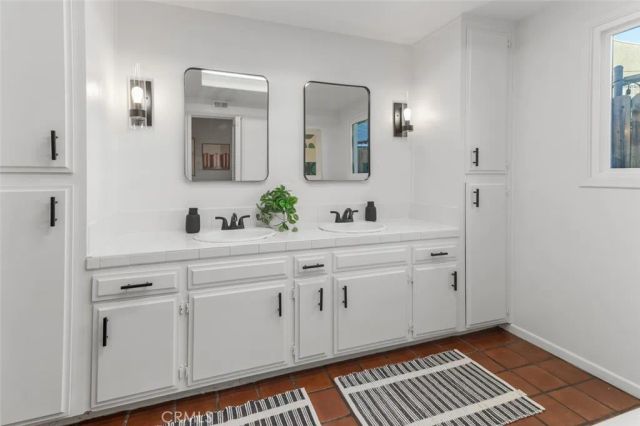 5796 Campo Walk, Long Beach, CA 90803