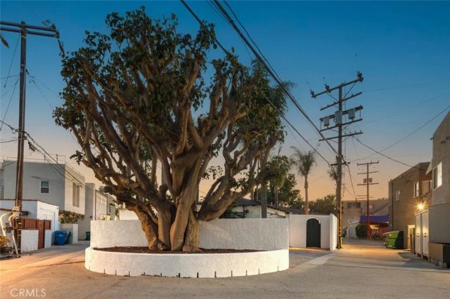 5796 Campo Walk, Long Beach, CA 90803