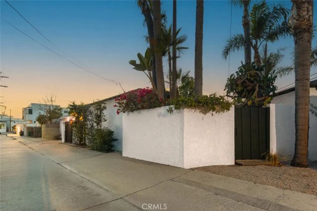 5796 Campo Walk, Long Beach, CA 90803