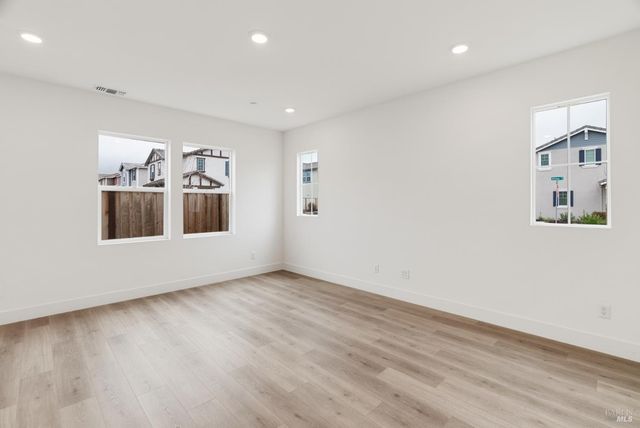 2158 Owens Pl, Rohnert Park, CA 94928