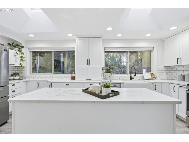 530 Se 26TH Ave, Hillsboro, OR 97123