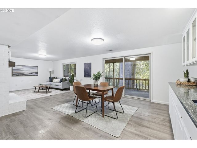 530 Se 26TH Ave, Hillsboro, OR 97123