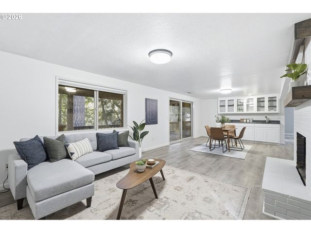 530 Se 26TH Ave, Hillsboro, OR 97123