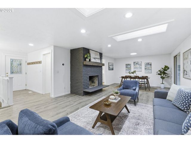 530 Se 26TH Ave, Hillsboro, OR 97123