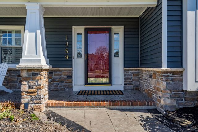 1359 Wave Crest Court, Toms River, NJ 08753