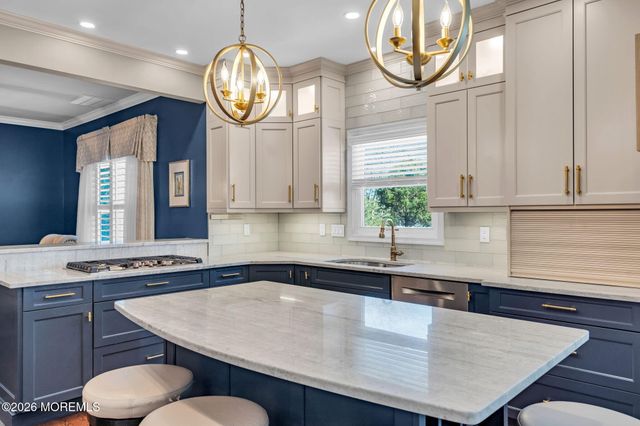1359 Wave Crest Court, Toms River, NJ 08753