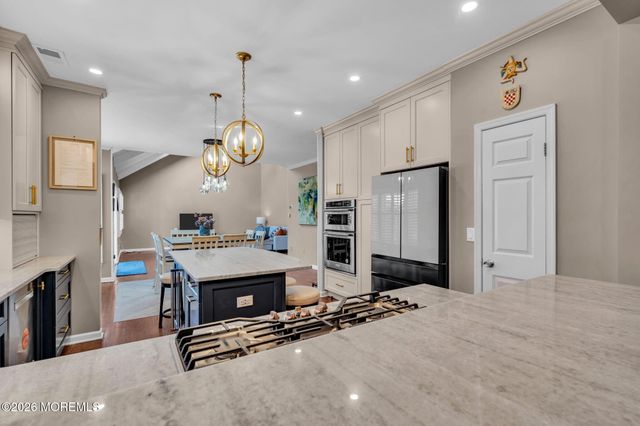 1359 Wave Crest Court, Toms River, NJ 08753