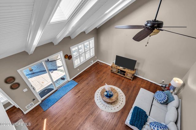 1359 Wave Crest Court, Toms River, NJ 08753