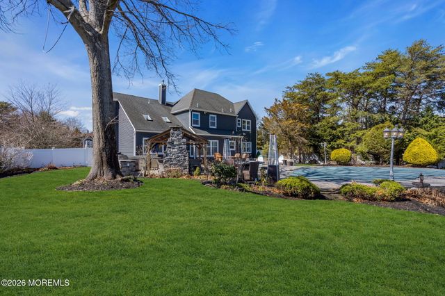 1359 Wave Crest Court, Toms River, NJ 08753