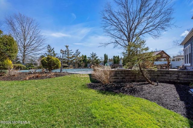 1359 Wave Crest Court, Toms River, NJ 08753