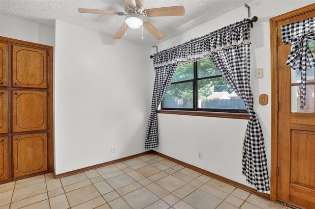 644 W Forster Drive, Mustang, OK 73064
