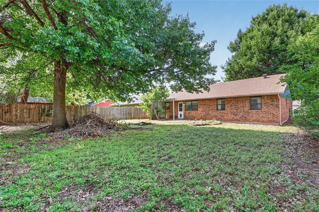 644 W Forster Drive, Mustang, OK 73064