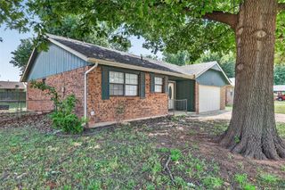 644 W Forster Drive, Mustang, OK 73064