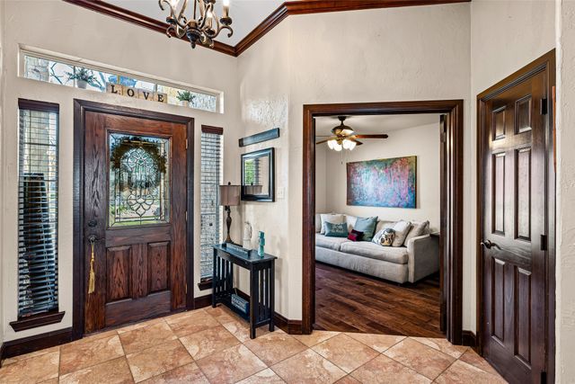 8918 N Longwood Drive, Granbury, TX 76049