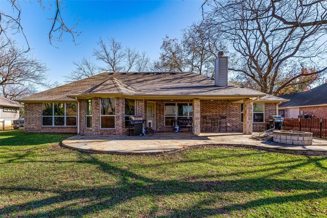 8918 N Longwood Drive, Granbury, TX 76049
