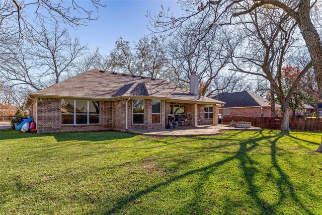 8918 N Longwood Drive, Granbury, TX 76049