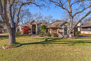 8918 N Longwood Drive, Granbury, TX 76049