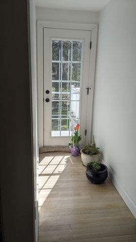 8 Mayfair St, Norwood, MA 02062