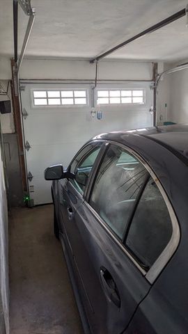 8 Mayfair St, Norwood, MA 02062