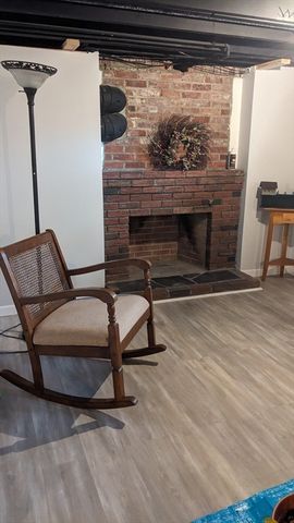 8 Mayfair St, Norwood, MA 02062