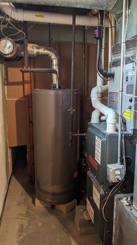 8 Mayfair St, Norwood, MA 02062