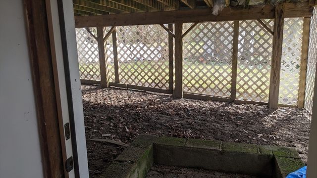 8 Mayfair St, Norwood, MA 02062