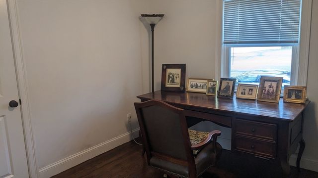 8 Mayfair St, Norwood, MA 02062