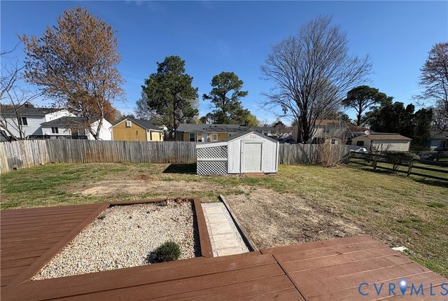 7494 Overlook Dr, Mechanicsville, VA 23111