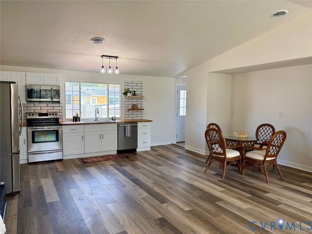 7494 Overlook Dr, Mechanicsville, VA 23111