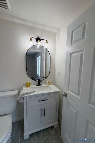 7494 Overlook Dr, Mechanicsville, VA 23111