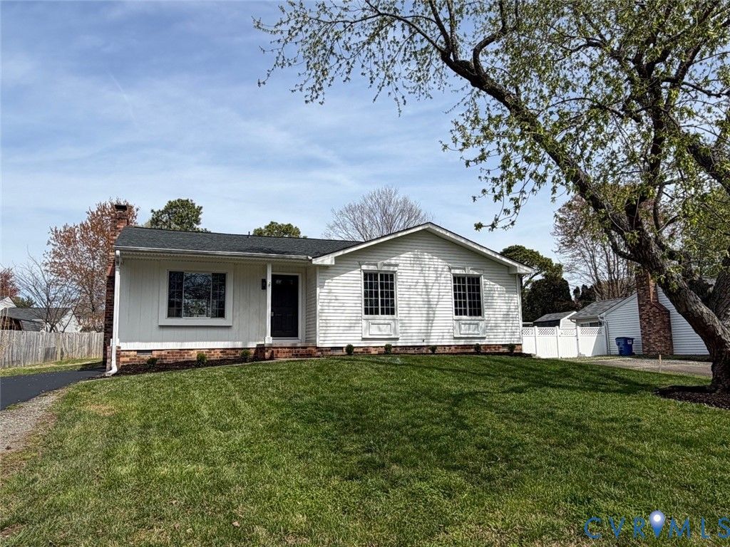 7494 Overlook Dr, Mechanicsville, VA 23111