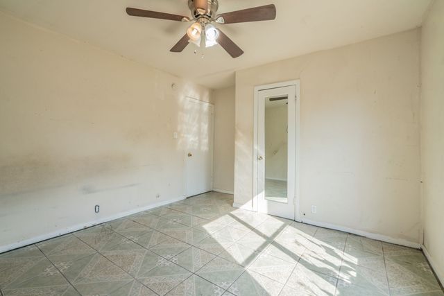 934 Indian Hills Drive, Grand Prairie, TX 75051