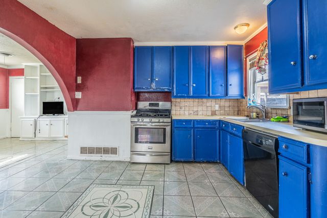 934 Indian Hills Drive, Grand Prairie, TX 75051