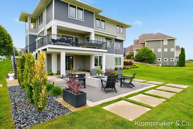 4431 Grand Point, Holland, MI 49424