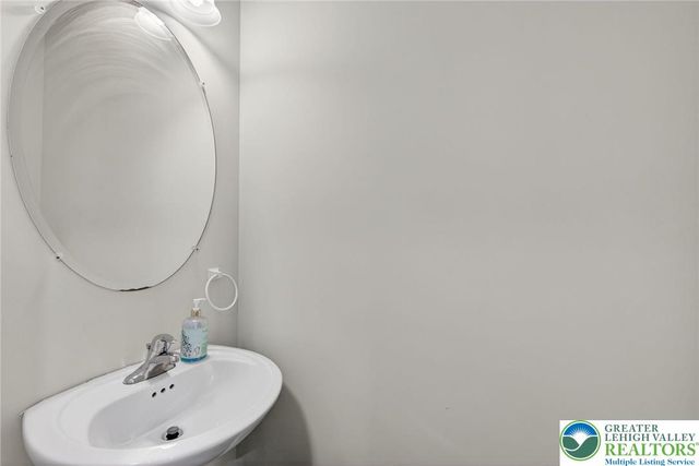 3573 Sweetgum Drive, Lower Nazareth Twp, PA 18064