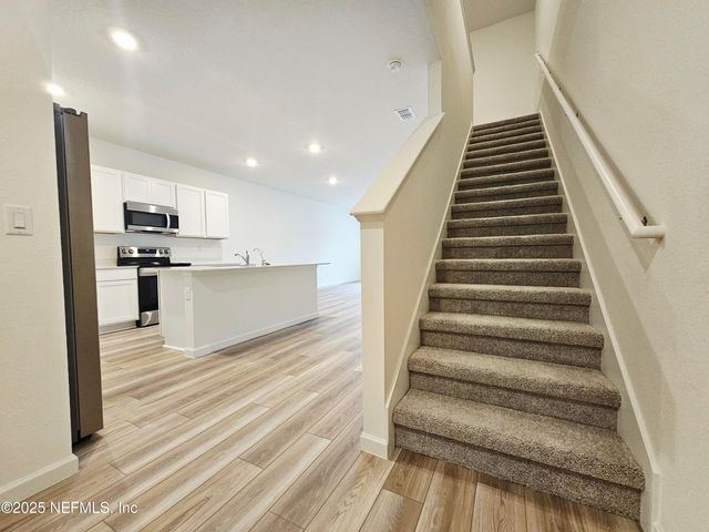 1653 GARDEN GROVE Court, Jacksonville, FL 32211