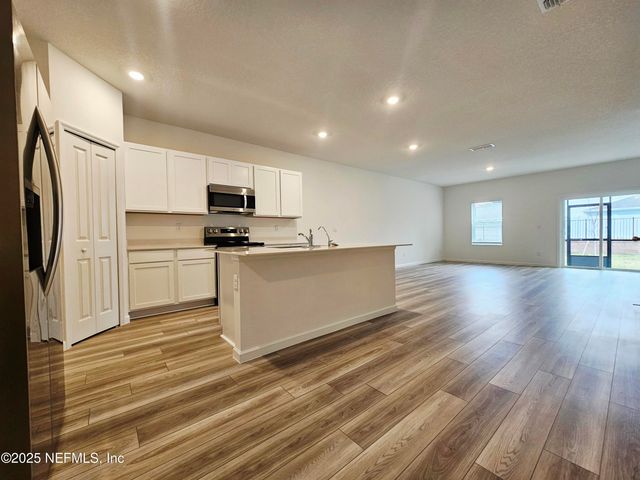 1653 GARDEN GROVE Court, Jacksonville, FL 32211