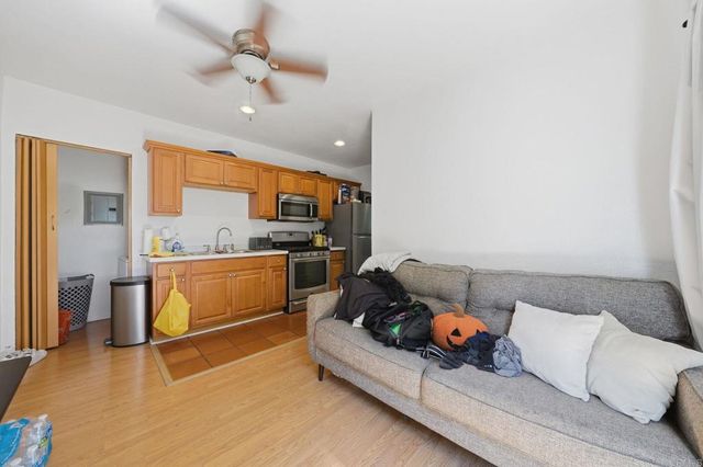 916 Madera Street, San Diego, CA 92114