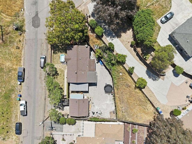 916 Madera Street, San Diego, CA 92114