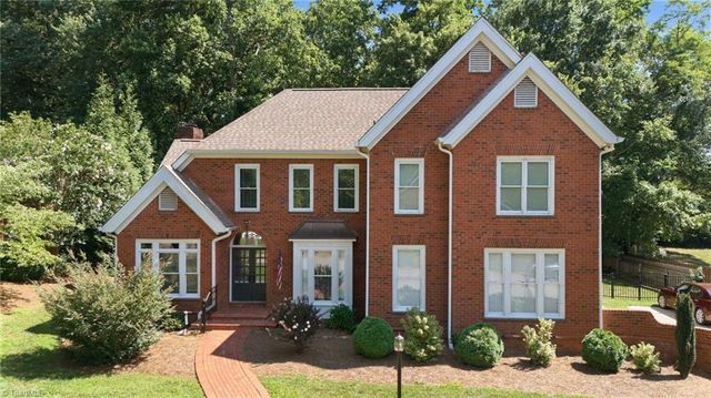 6620 Village Brook Trail, Clemmons, NC 27012