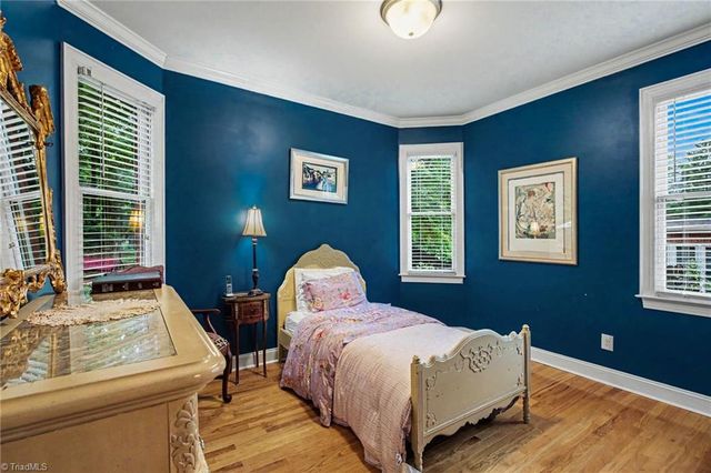 6620 Village Brook Trail, Clemmons, NC 27012