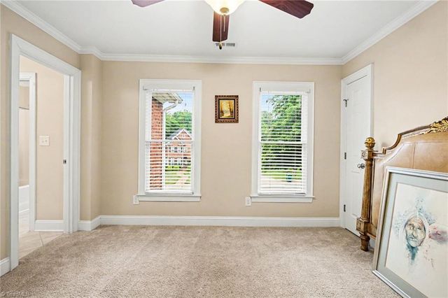 6620 Village Brook Trail, Clemmons, NC 27012