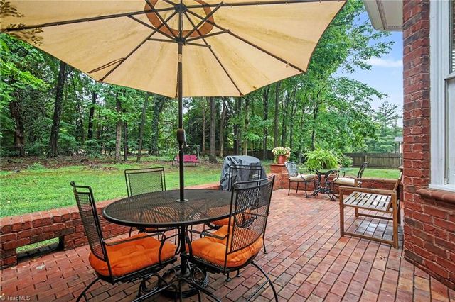 6620 Village Brook Trail, Clemmons, NC 27012