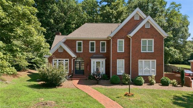 6620 Village Brook Trail, Clemmons, NC 27012