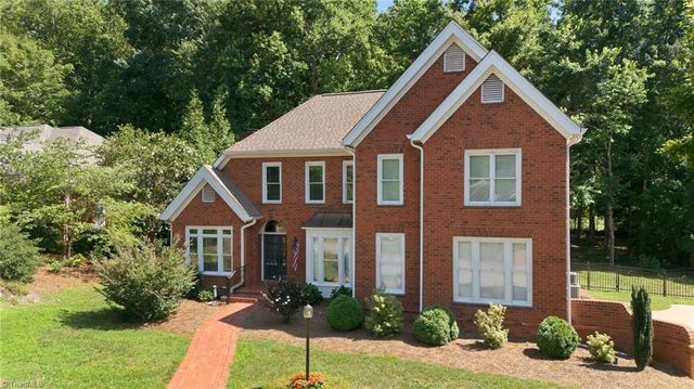 6620 Village Brook Trail, Clemmons, NC 27012