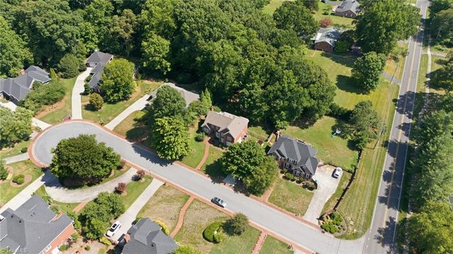 6620 Village Brook Trail, Clemmons, NC 27012