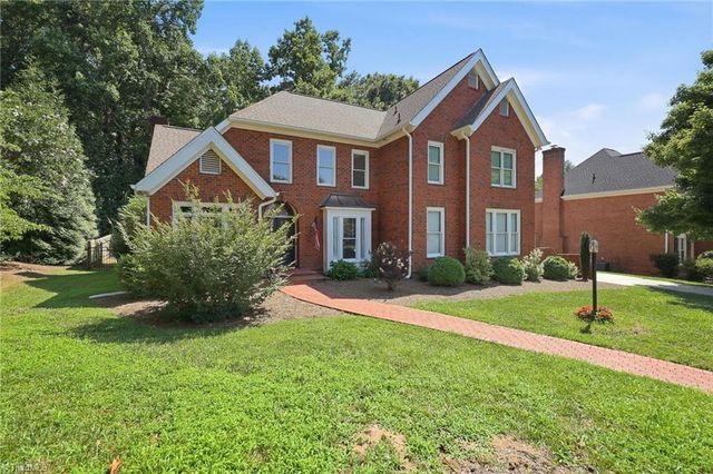 6620 Village Brook Trail, Clemmons, NC 27012