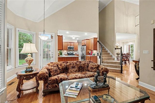6620 Village Brook Trail, Clemmons, NC 27012