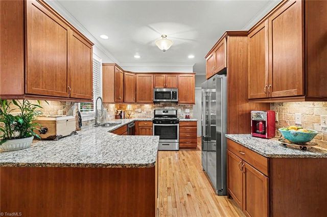 6620 Village Brook Trail, Clemmons, NC 27012