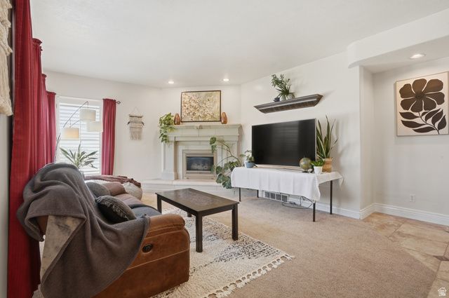 104 E CLEAR CREEK DR, Sandy, UT 84070